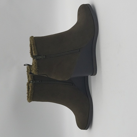 1820- Sun + Stone Camillia Ankle Boots Olive Color Size 7.5 NWT - Picture 7 of 11